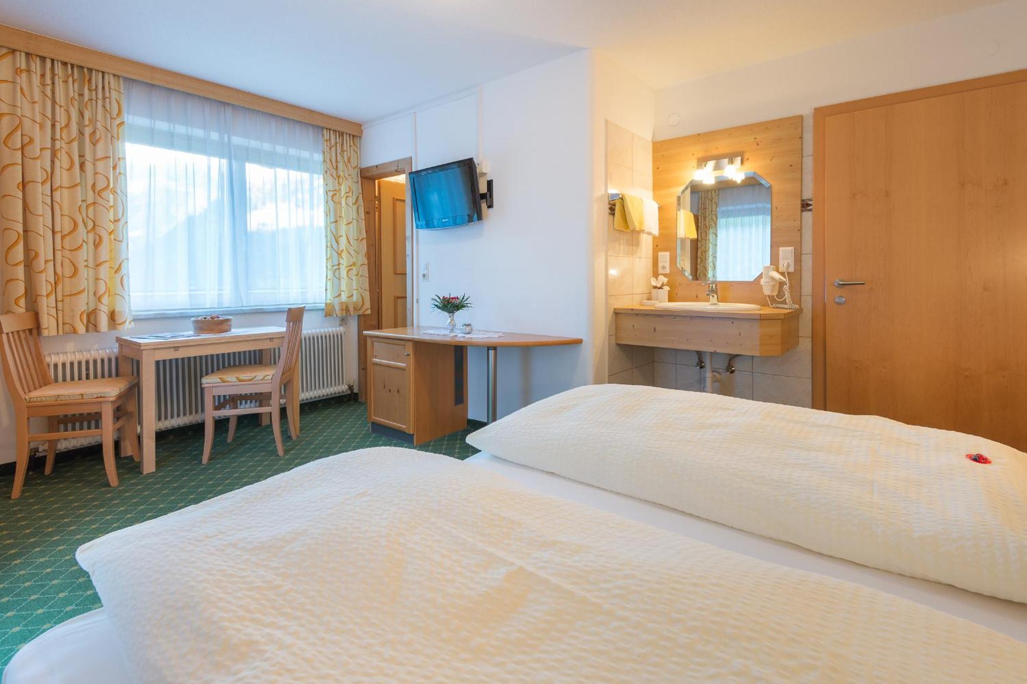 Haus Fernblick Hotel นอยชติฟ อิม ชตูไปทัล ห้อง รูปภาพ